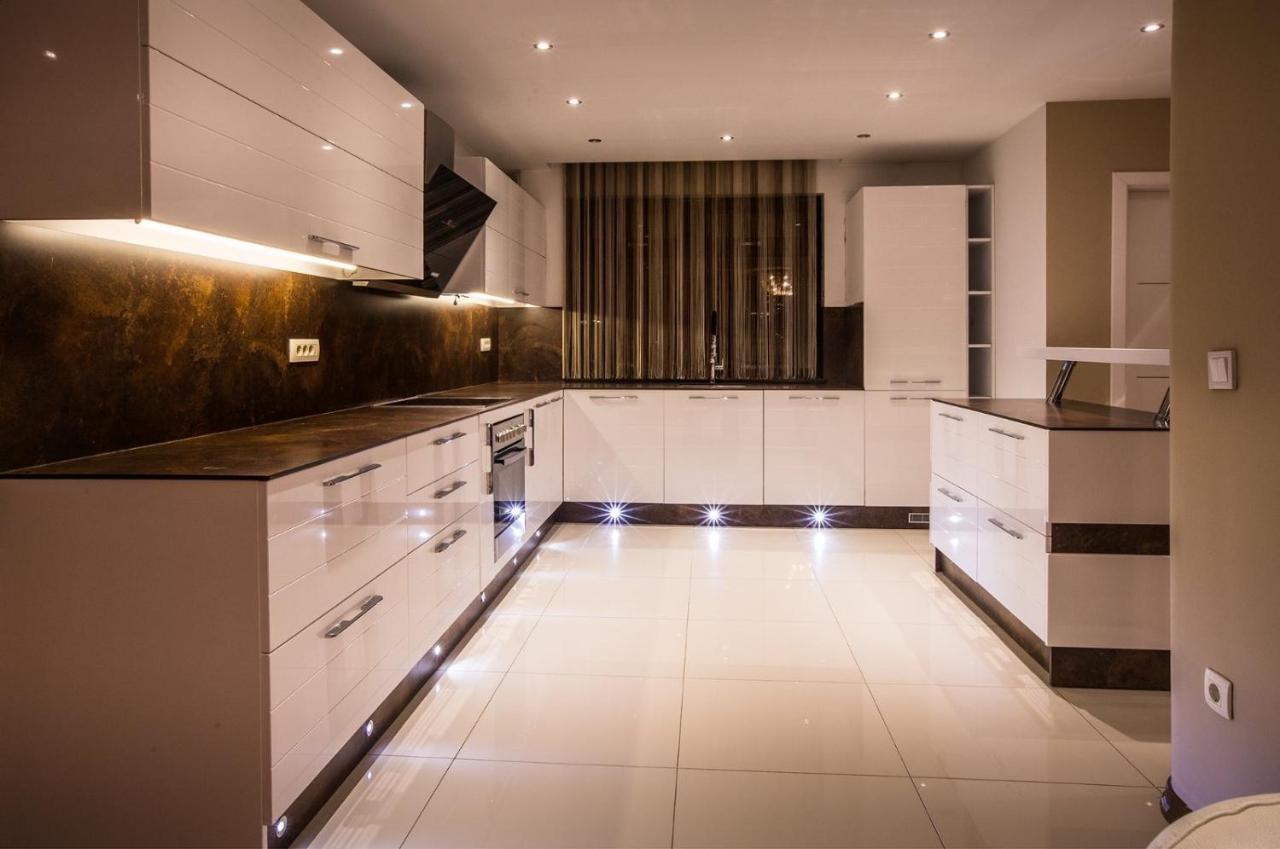 Bentley Apartments プリシュティナ エクステリア 写真