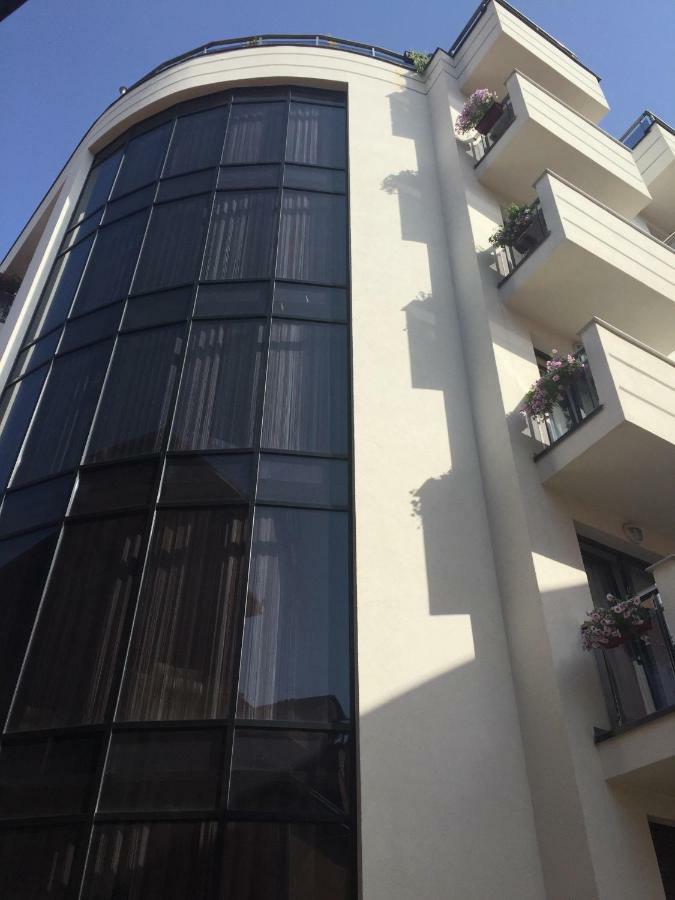 Bentley Apartments プリシュティナ エクステリア 写真